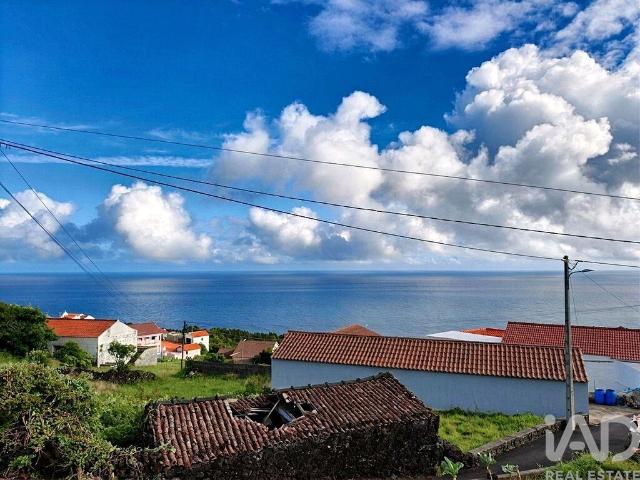 Moradia isolada T1 em São João de 63 m²