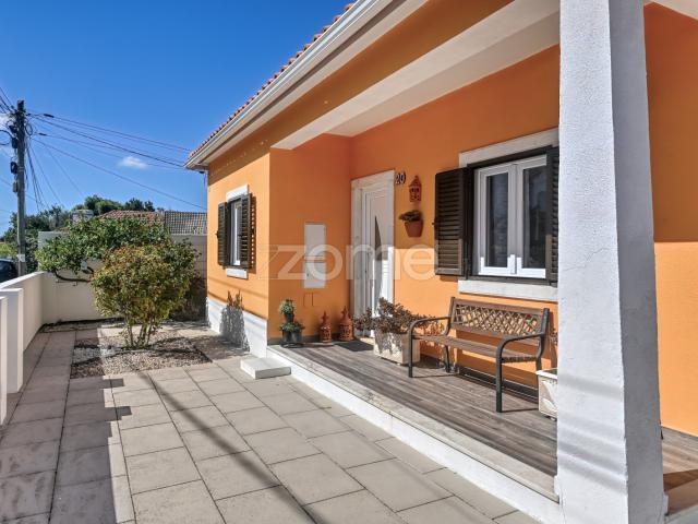 Casa isolada de 2 quartos com garagem e poço | Sobreiro, Mafra