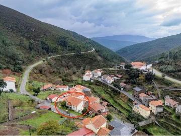 Moradia Isolada T2 em Fórnea, Piódão