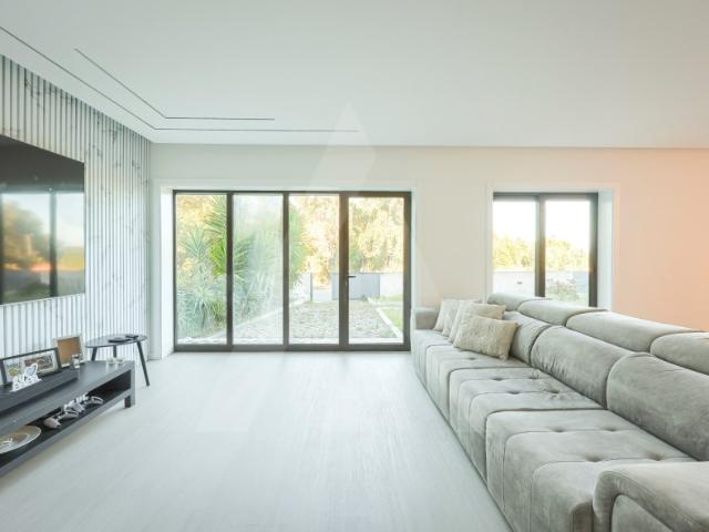Moradia Isolada T3+1 com garagem terreno e jardim!