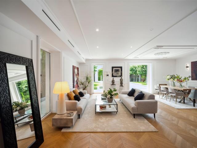 Moradia isolada T3+1 com jardim, piscina e guest house no ce. 213m² Cascais e estoril