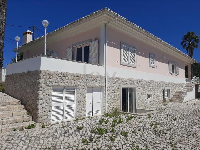 Moradia Isolada T3 + 2 com piscina em Sesimbra 148m² Castelo Sesimbra