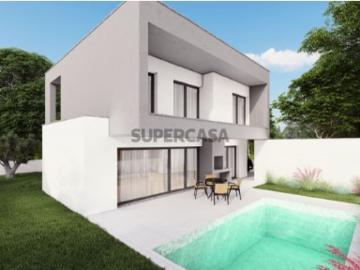 Moradia Isolada T3 com piscina, Aroeira, Almada