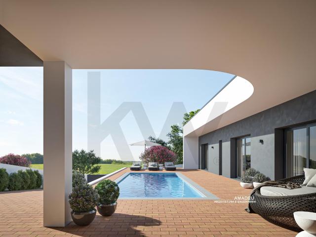 Moradia Isolada T3 com Piscina e 1.200 m² de Terreno em Sobral de Monte Agraço, Freiria