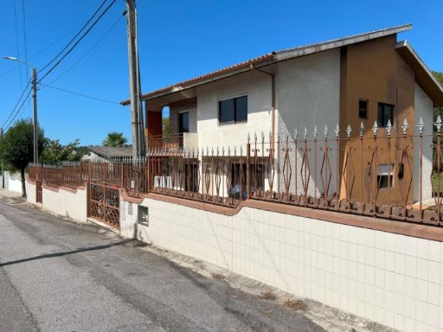 Moradia Isolada T3 com 2.860 m² de Terreno Santa Maria de Lamas