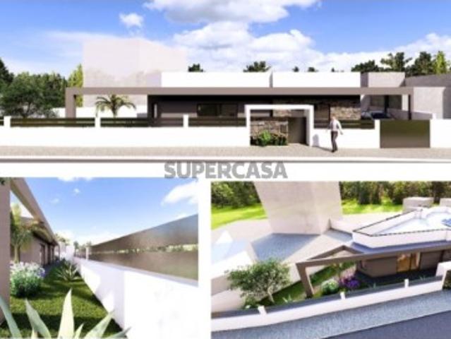 Moradia isolada T3, arquitetura contemporânea com parqueamento e piscina Quinta de Valadares