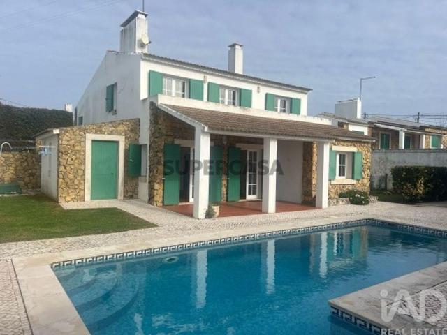 Moradia isolada T3 em Carvoeira de 181 m²