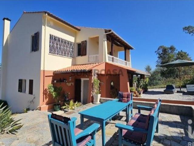 Moradia isolada T3 em Alvorge de 165 m²