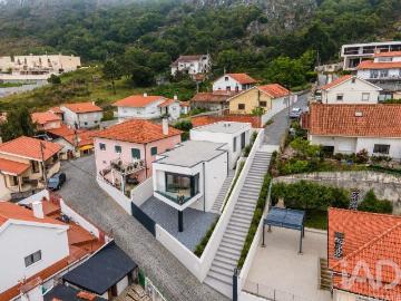 Moradia isolada T3 em Belinho e Mar de 100 m²