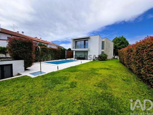 Moradia isolada T3 em Darque de 228 m²