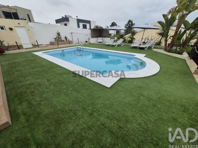 Moradia isolada T3 em Fernão Ferro