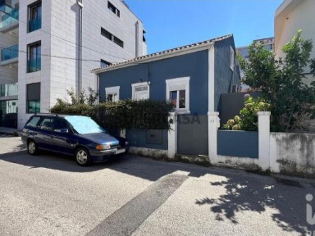 Moradia isolada T3 em Santo António dos Olivais de 122 m²