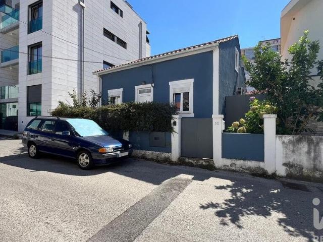 Moradia isolada T3 em Santo António dos Olivais de 122 m² 122m² Santo António Dos Olivais