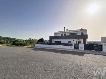 Moradia isolada T3 em Santiago do Cacém, Santa Cruz e São Bartolomeu da Serra de 242,42 m²