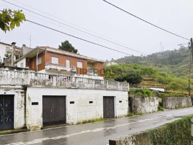 Moradia isolada T3 em Penajóia de 70 m²