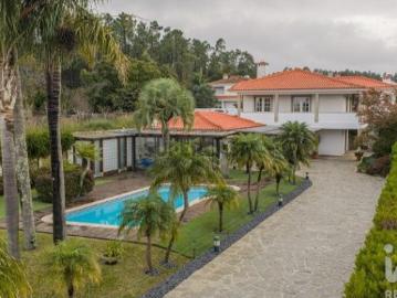 Moradia isolada T3 em Rio Meão de 420 m²