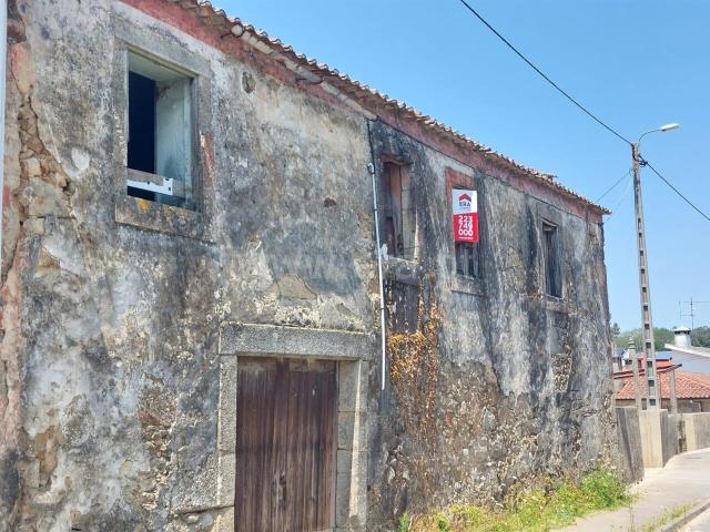 Moradia Isolada T3 / Santa Maria da Feira, Lobão, Gião, Louredo e Guisande