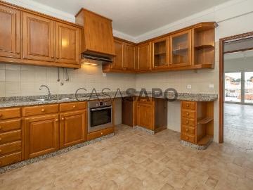 Moradia Isolada T3 para alugar em Sesimbra