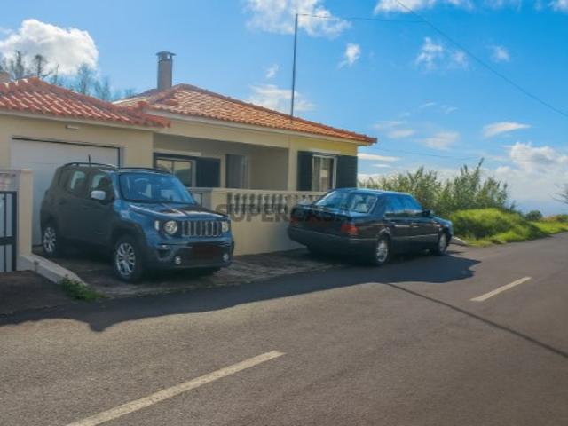 Moradia Isolada T3 + T1