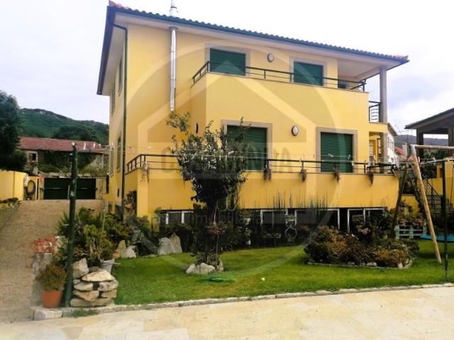 Moradia isolada T4