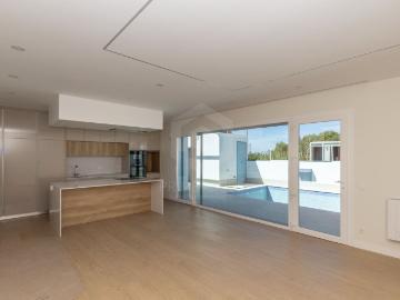 Moradia isolada T4 c/ 4 suites e piscina, Brejos de Azeitão 265m² Azeitão São Lourenço e São Simão