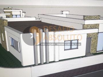 Moradia Isolada T4 c/ Piscina e Garagem. Azeitão