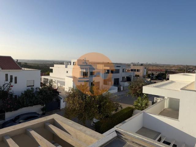 Moradia isolada T4 com piscina em são bartolomeu 277m² Castro Marim