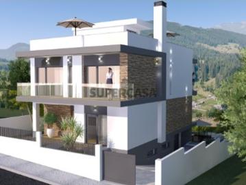 Moradia isolada T4 com 3 pisos, nos Terraços du Moulin, Vialonga
