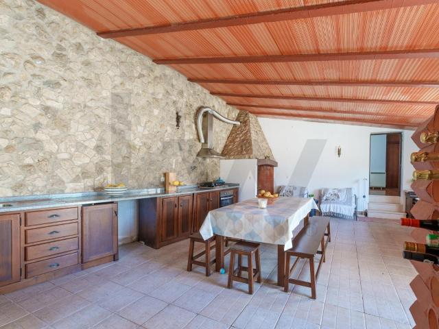 Moradia Isolada T4, com terreno de 1800m2, Alcobaça 236m² Aljubarrota Prazeres