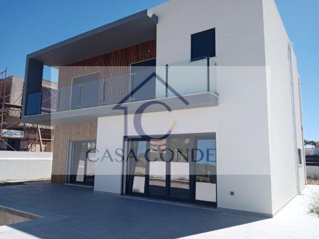 Moradia Isolada T4 Duplex com Piscina | Vendas de Azeitão 199m² Azeitão São Lourenço e São Simão