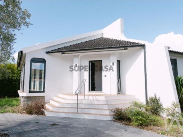 Moradia isolada T4 em Colares de 200 m²