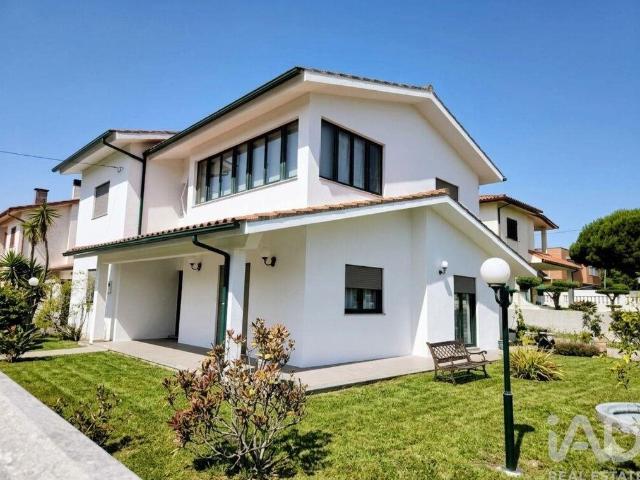 Moradia isolada T4 em Chafé de 266 m² 266m² Chafé