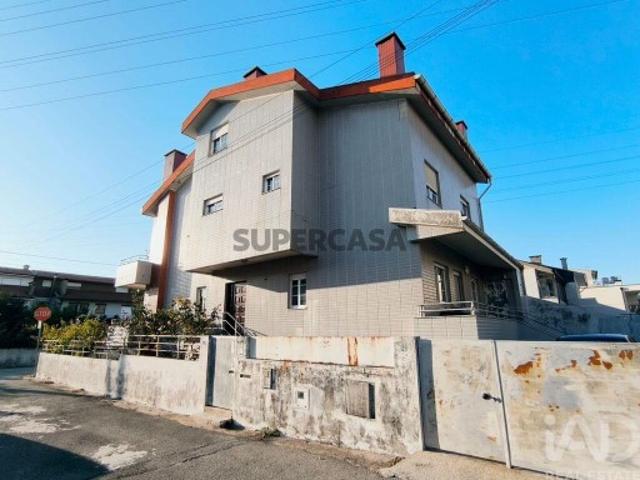 Moradia isolada T4 em Custóias, Leça do Balio e Guifões de 294 m²