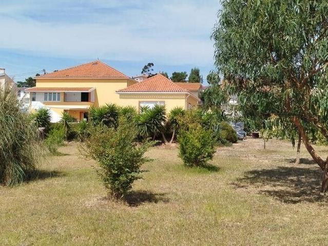 Moradia isolada T4 em A dos Cunhados e Maceira de 262,5 m² 262m² A dos Cunhados e Maceira
