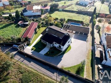 Moradia isolada T4 em Aguada de Cima de 300 m² 300m² Aguada De Cima