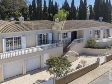 Moradia isolada T4 em Alvor de 286 m²