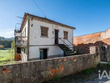 Moradia isolada T4 em Arganil de 72 m²