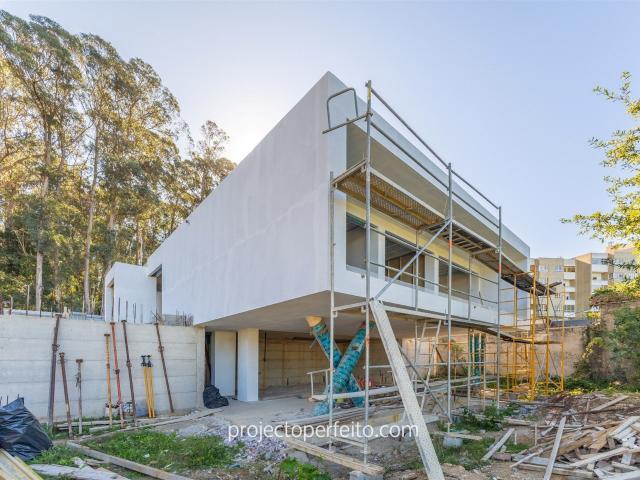 Moradia Isolada T4 em Grijó 244m² Grijó