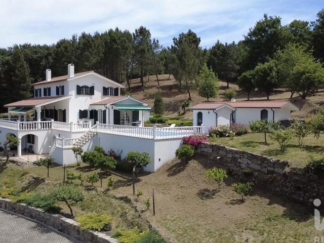 Moradia isolada T4 em Ferreira de Aves de 220 m²