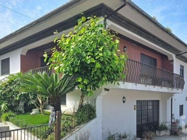 Moradia isolada T4 em Oliveira de Azeméis, Santiago de Riba Ul, Ul, Macinhata da Seixa e Madail de 146 m²