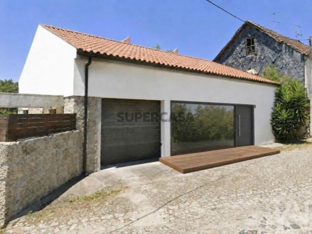 Moradia isolada T4 em Ovoa e Vimieiro de 254 m²