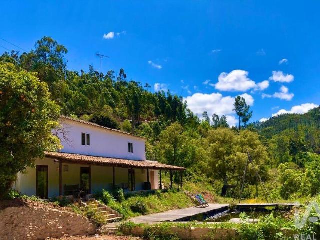 Moradia isolada T4 em Monchique de 100,93 m²