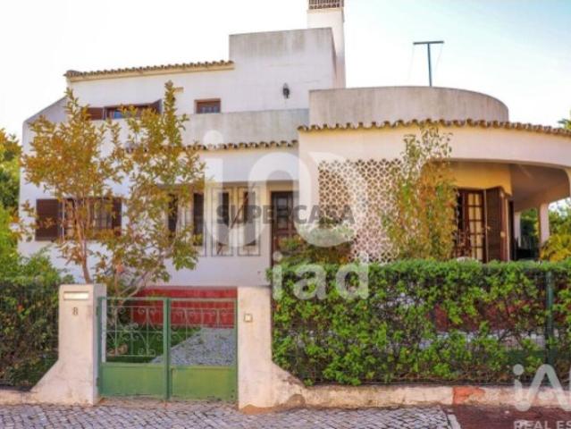 Moradia isolada T4 em Montenegro de 144 m²