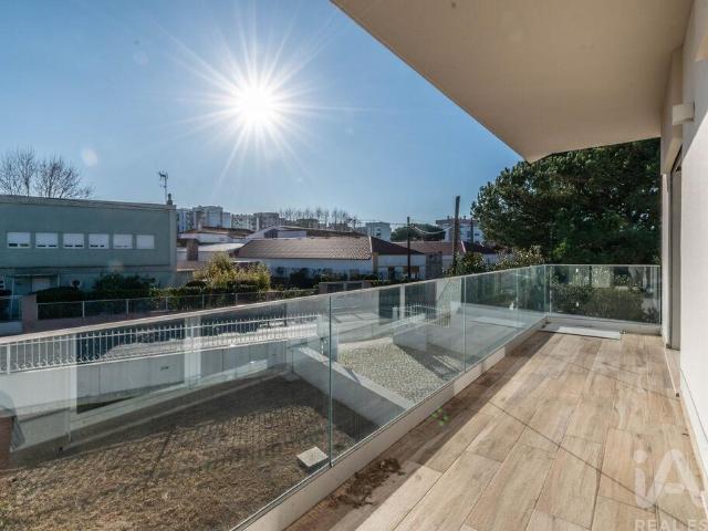 Moradia isolada T4 em Marinha Grande de 220,75 m² 220m² Marinha Grande
