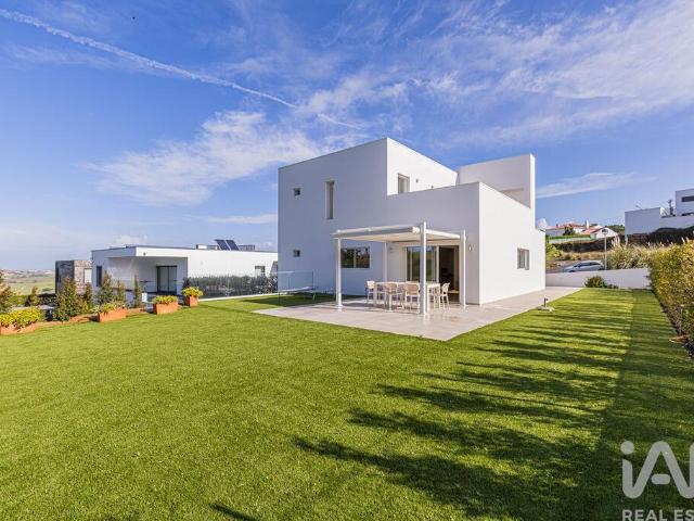 Moradia isolada T4 em Santo Isidoro de 220 m² 220m² Santo Isidoro