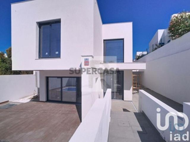 Moradia isolada T4 em Portimão de 238 m²