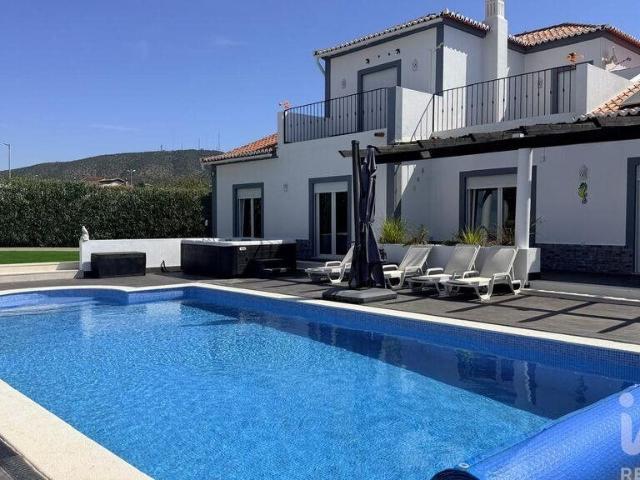 Moradia isolada T4 em Quelfes de 224 m² 224m² Olhão
