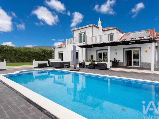 Moradia isolada T4 em Quelfes de 224 m² 224m² Quelfes