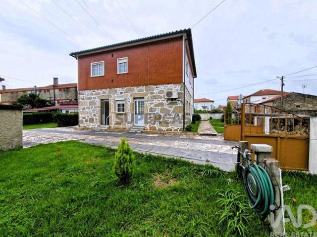 Moradia isolada T4 em Vila de Punhe de 90 m²
