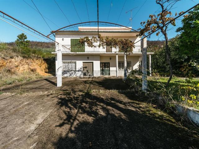 Moradia Isolada T4 / Fundão, Monte Leal